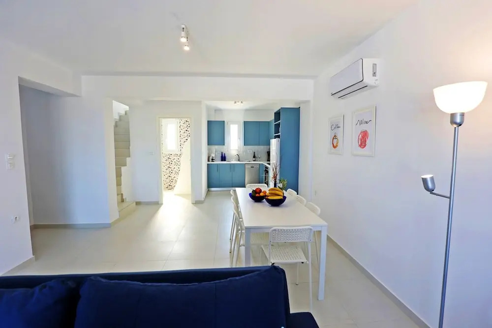 Xenos Villa 6 with a Private pool near the sea