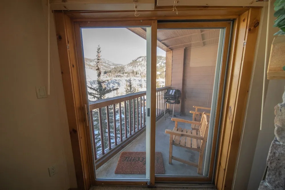 Buffalo Lodge 8381 by SummitCove Vacation Lodging