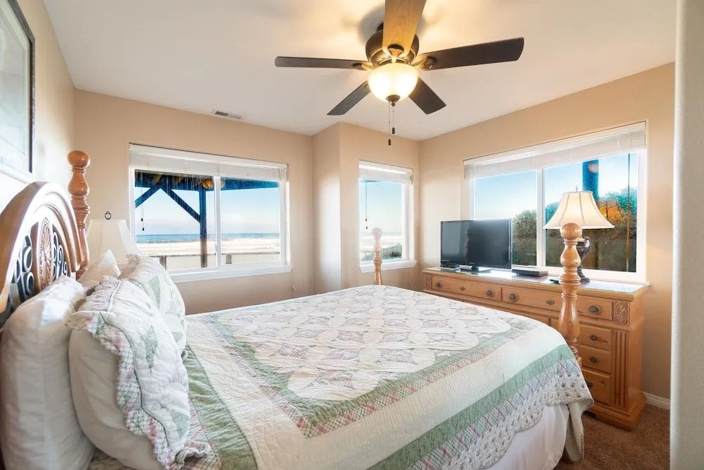 Beach House - 3 Br Home
