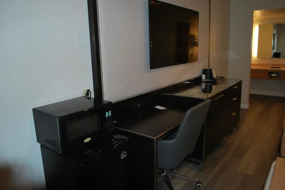 Magnuson Hotel El Paso West