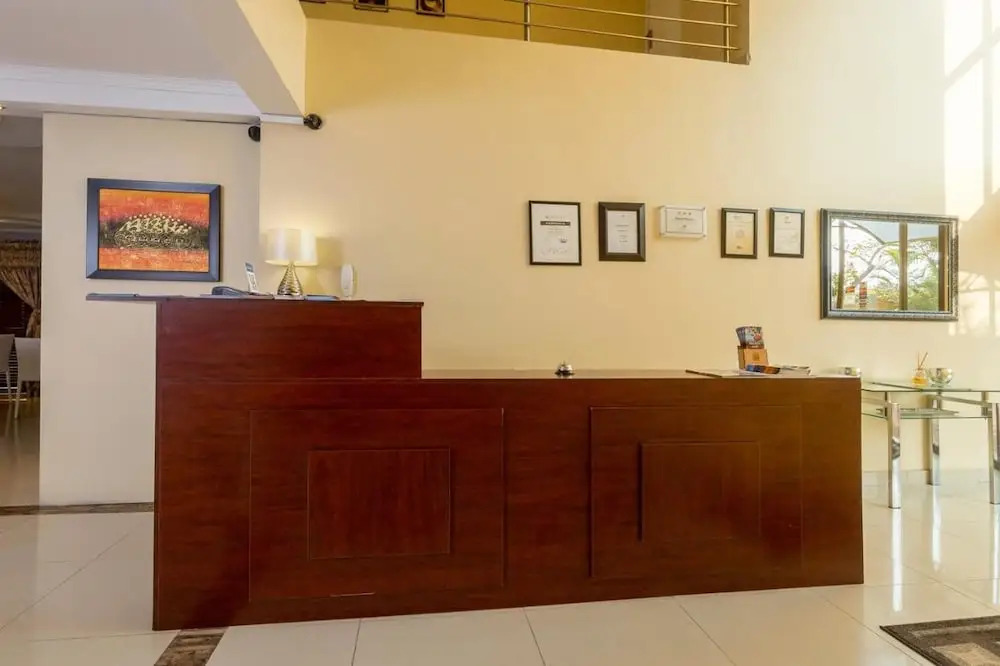 Ezulwini Guest House - Queen Room with Balcony for 2 guests in Ballito