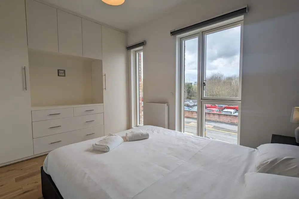 Adelphi Townhouse Contemporary 2 Bed 1 Bath 1 WC