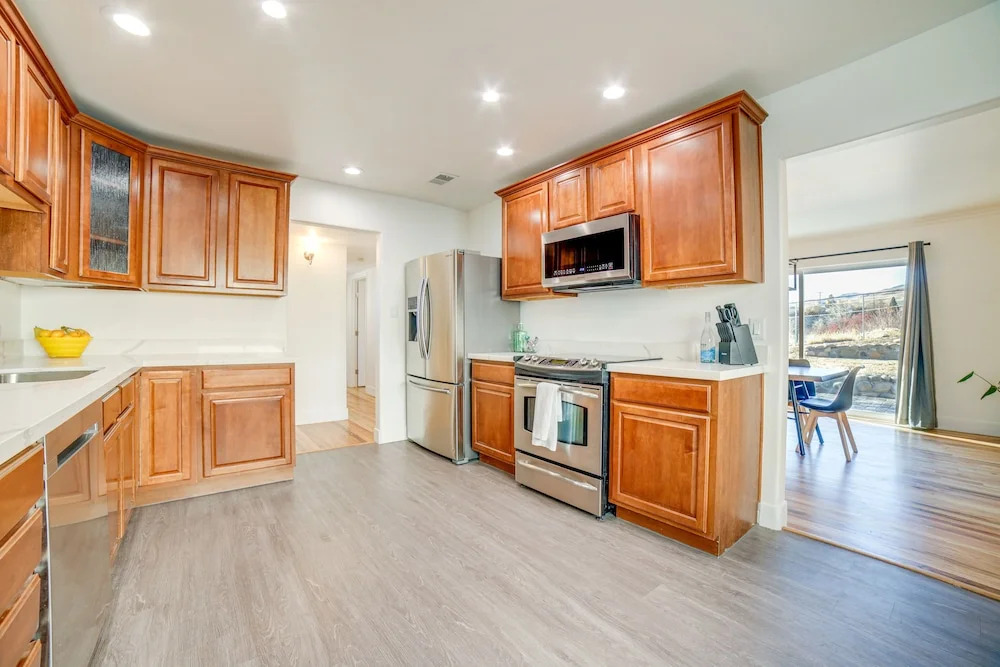 Modern Reno Home w/ Mountain View: Near Downtown!