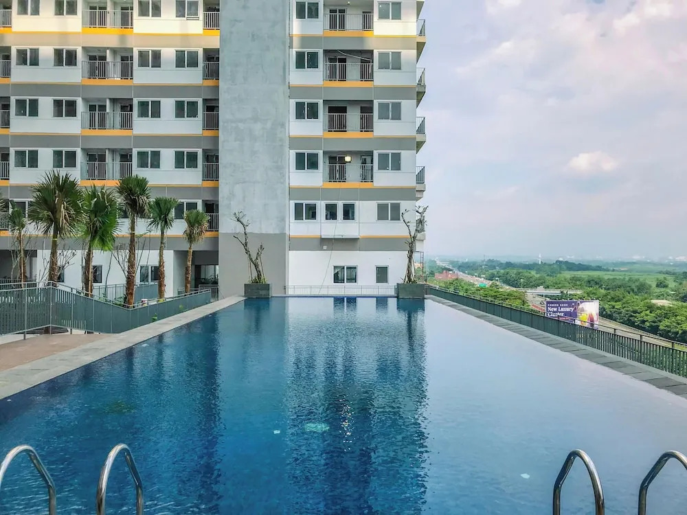 Homey And Minimalist 1Br Royal Sentul Park Apartment