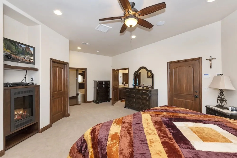 No. 20 Mountain Masterpiece, Lake Views, 6 Bd Ac! 6 Bedroom Home