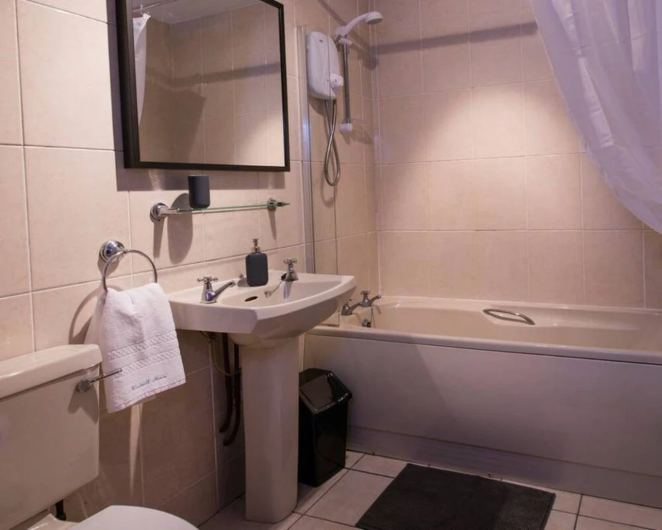 2 Bedroom Flat in Central Location Sleeps 4