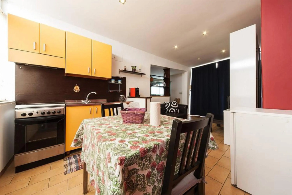 One bedroom appartement at Catania 200 m away from the beach with furnished terrace and wifi