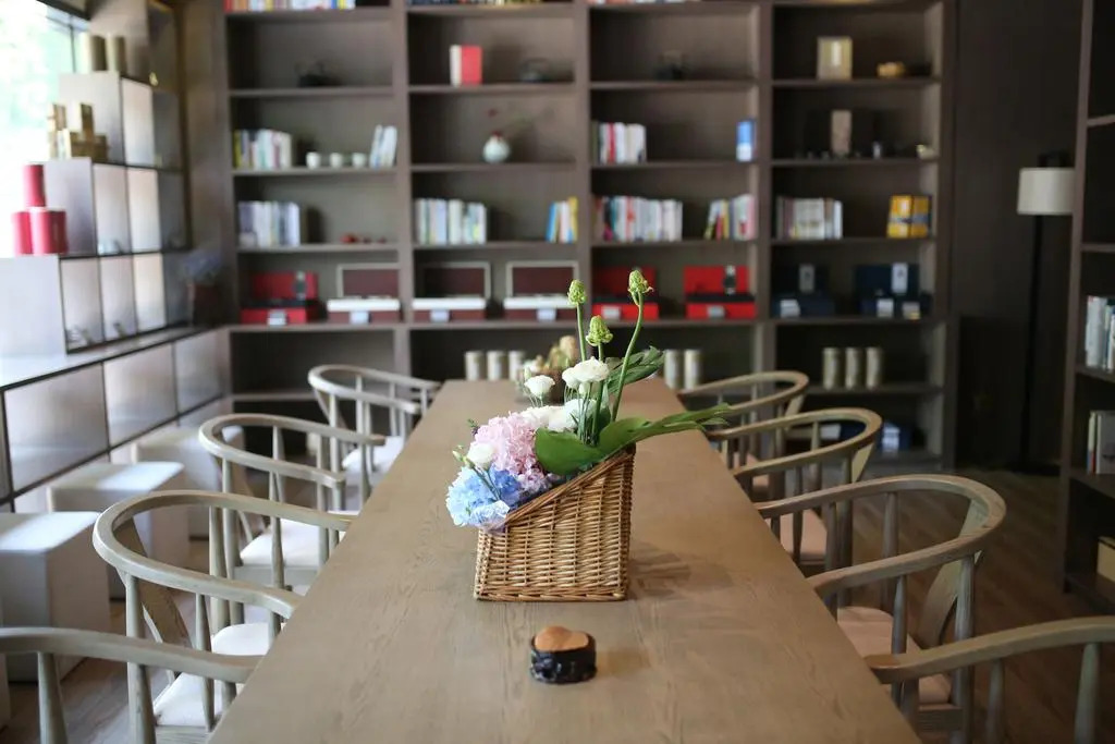 AII Life Serviced Residence