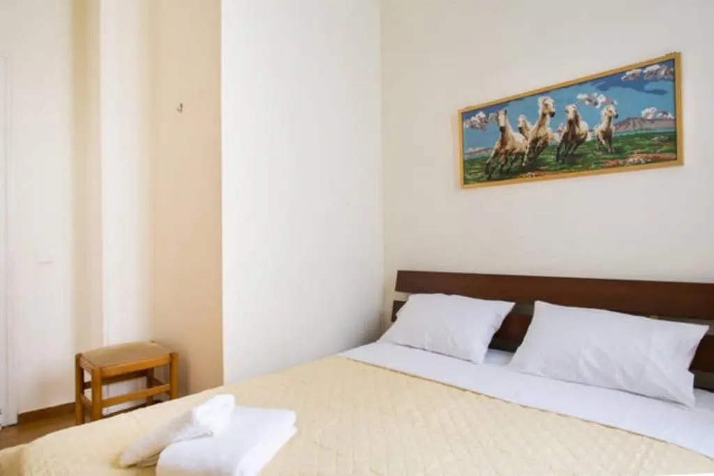 Large 3 bedroom Apt with Terrace