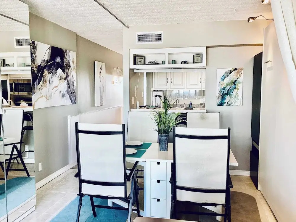 Shoreline Studio Condo for 4