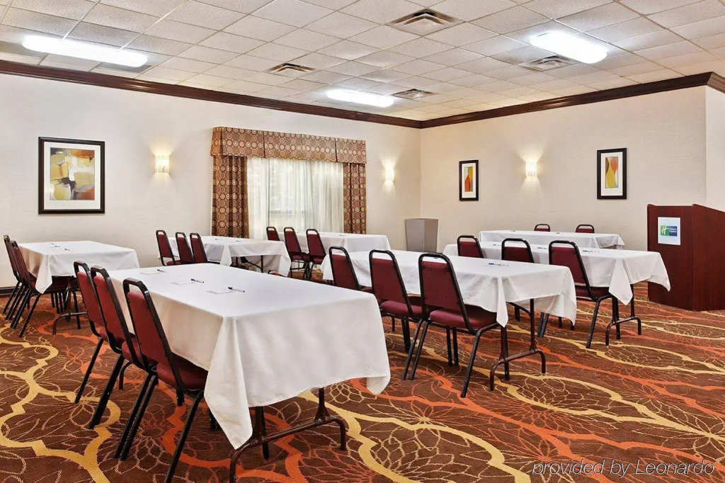 Holiday Inn Express Hotel Fort Campbell-Oak Grove by IHG