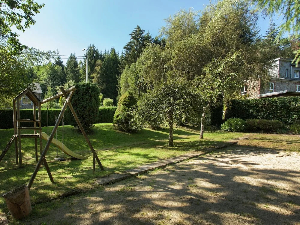 House in Natural Area Ideal for Families with Games Room, Sauna, Hot Tub