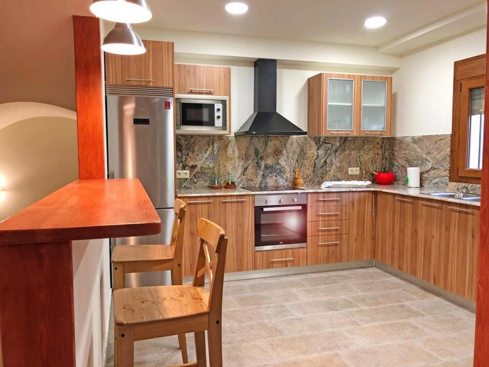 House With 4 Bedrooms in Cretas, With Wonderful Mountain View, Terrace and Wifi