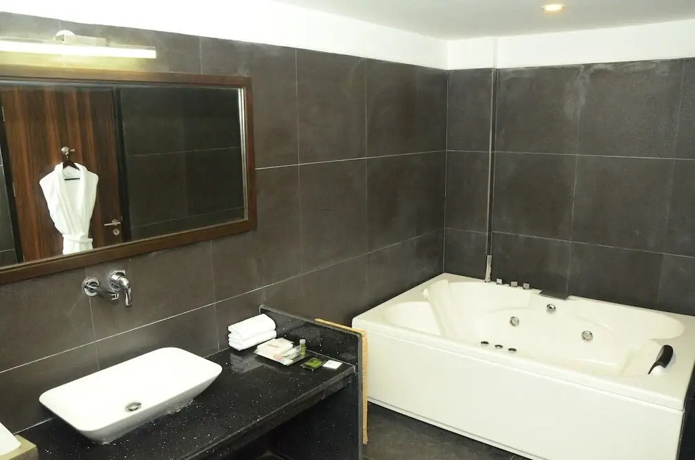 OYO Rooms Zirakpur Bus Stand