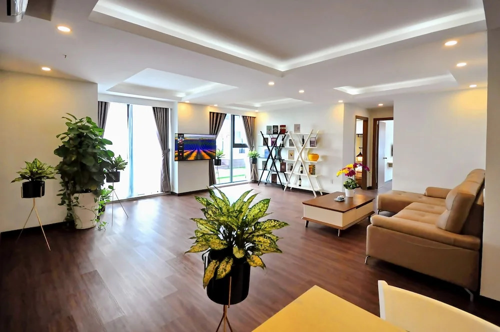 Beach Front Apartments Nha Trang