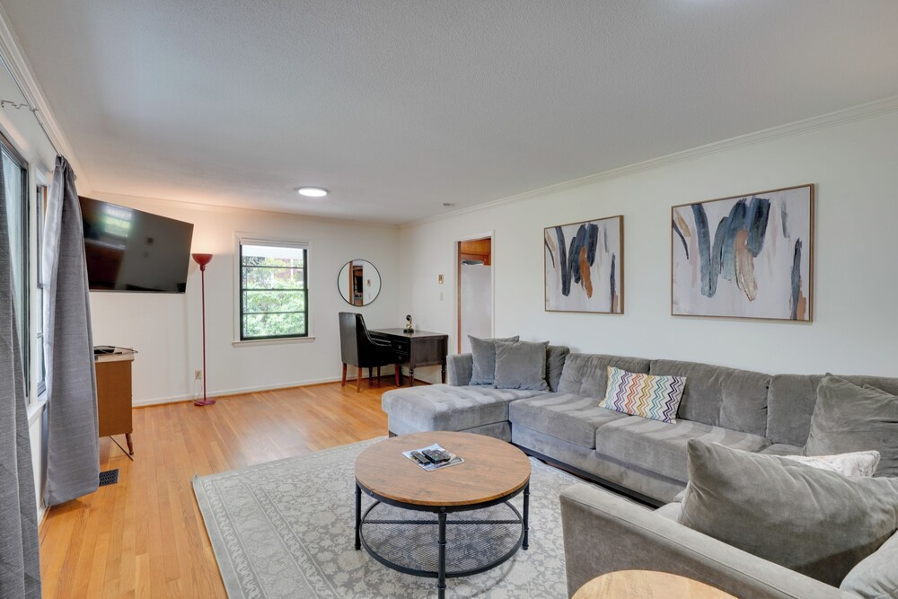 Quiet Downtown Cary Home w/ Screened Porch