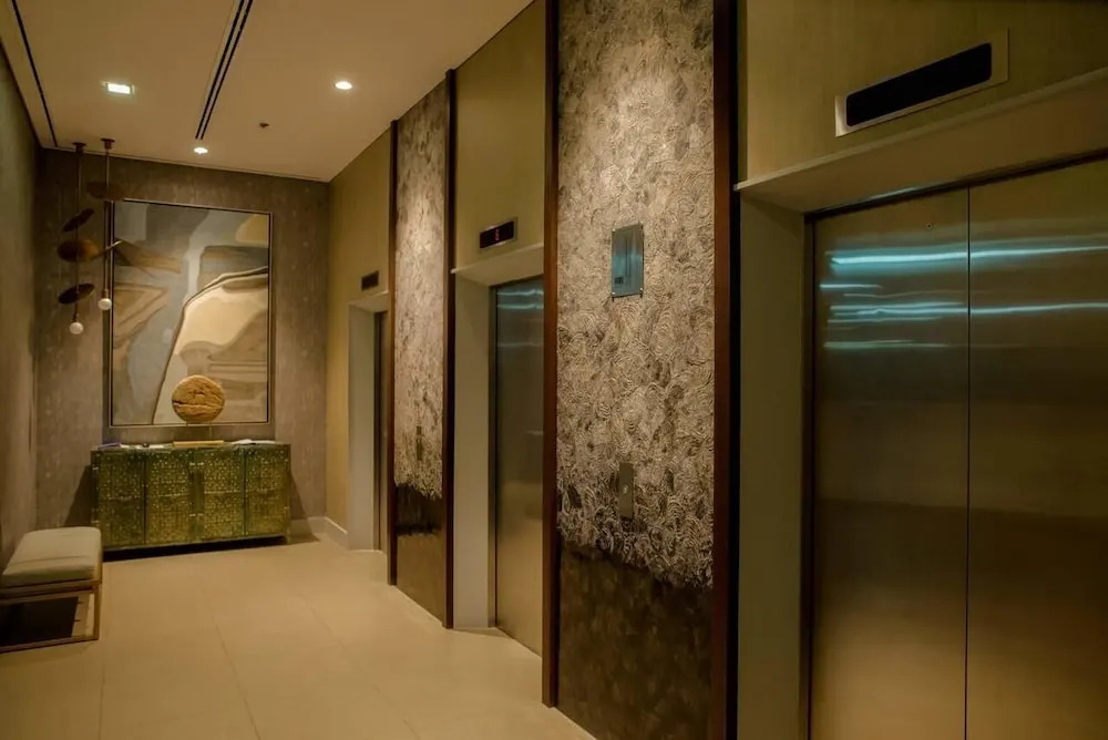 Solinea Tower 2