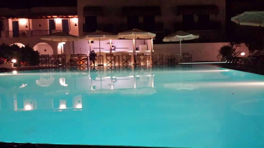 Polos Hotel Paros