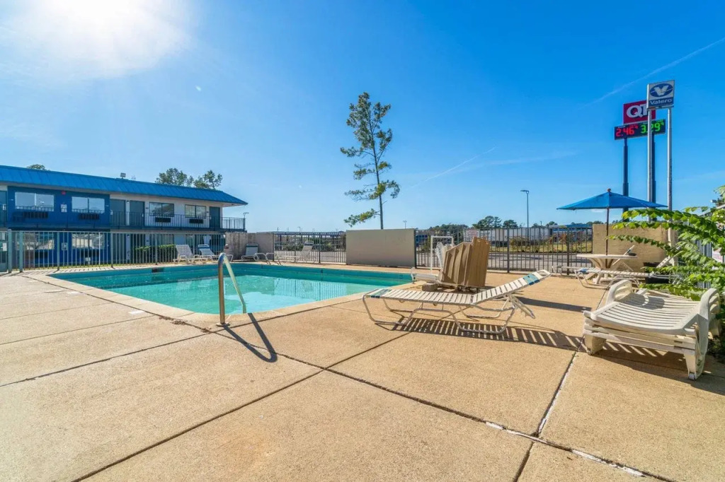 Xpress Inn & Extended Stays