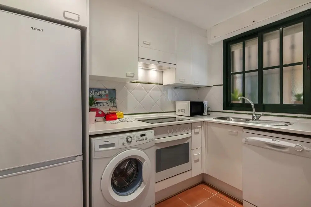 Sea-view Apartment for 7