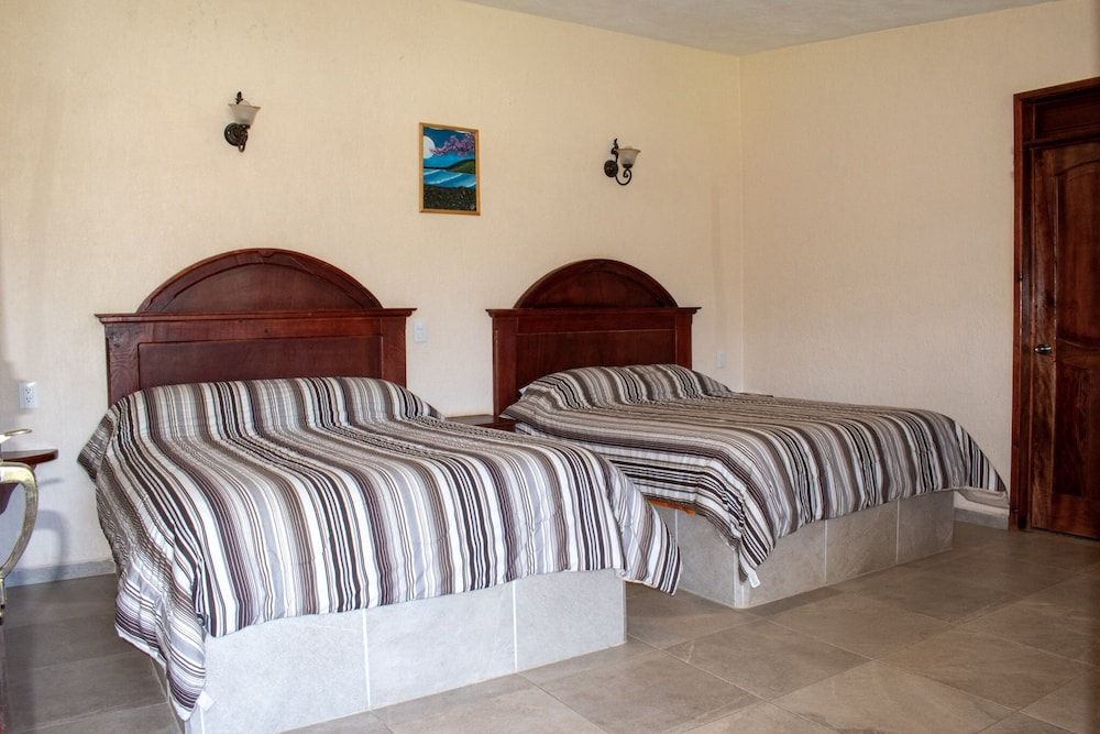 Finca Marix, Villa del Carbón