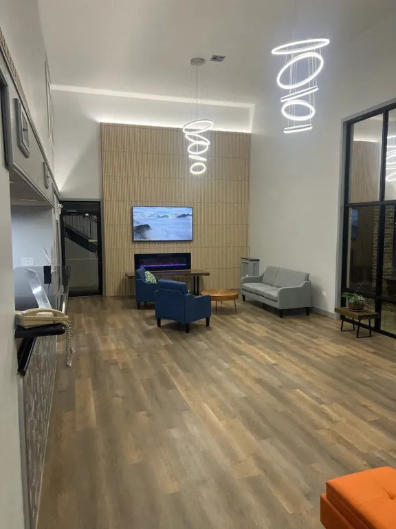 Americas Best Value Inn Roland Hotel
