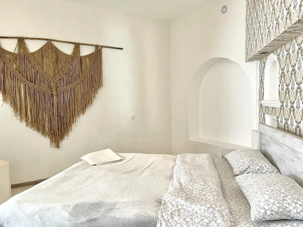Grayhouse Elia Apartment