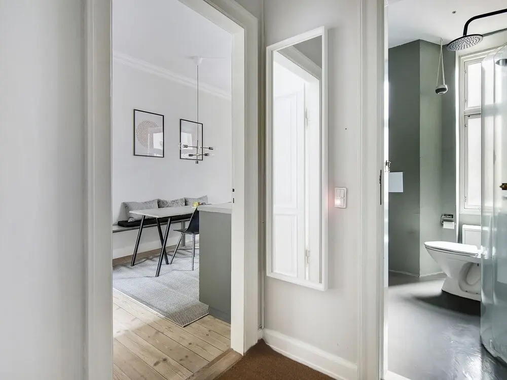 Sanders Promenade - Chic 2-bdr Apt w Water View