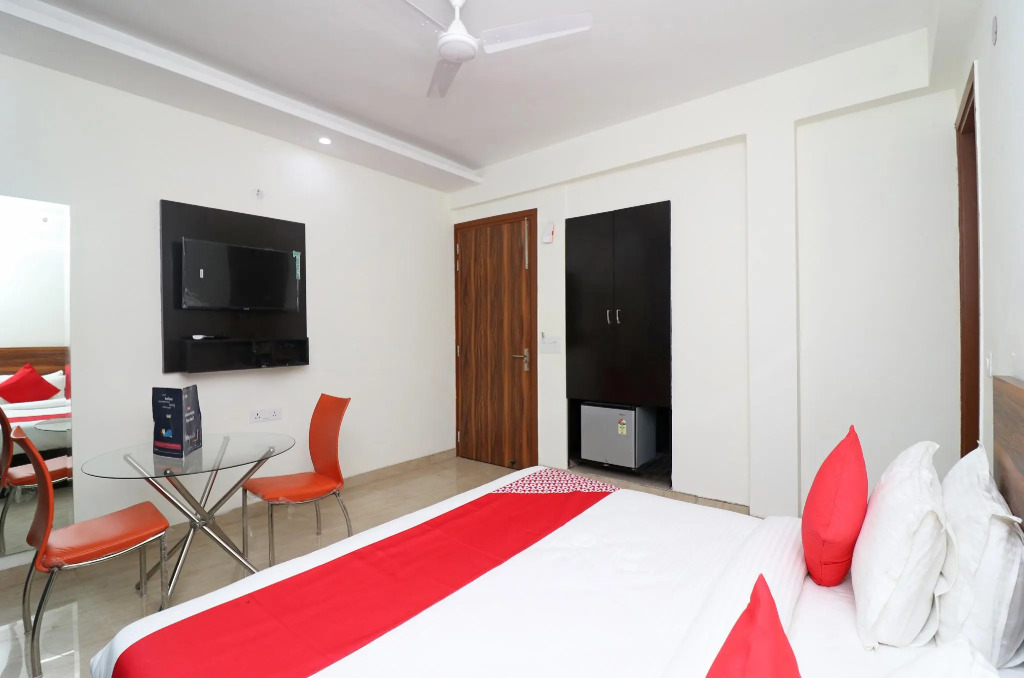 Capital O 22975 Global Inn