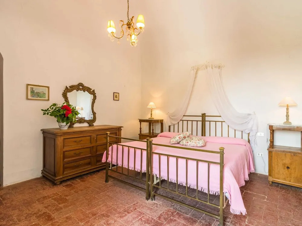 Italian Stay: Bacchereto Wine Country