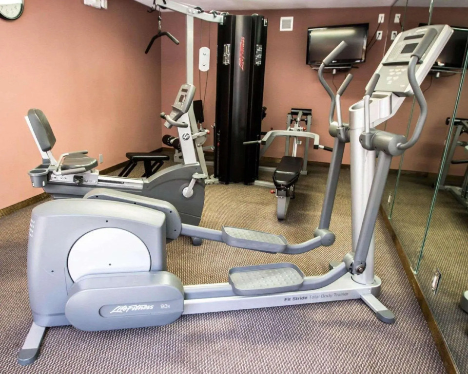 Econo Lodge Inn And Suites Near Florida Mall