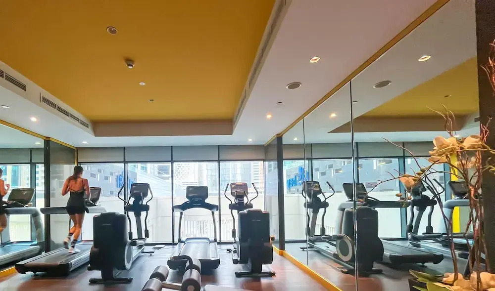 Luxury 2BR in Merano Tower Stunning City Views