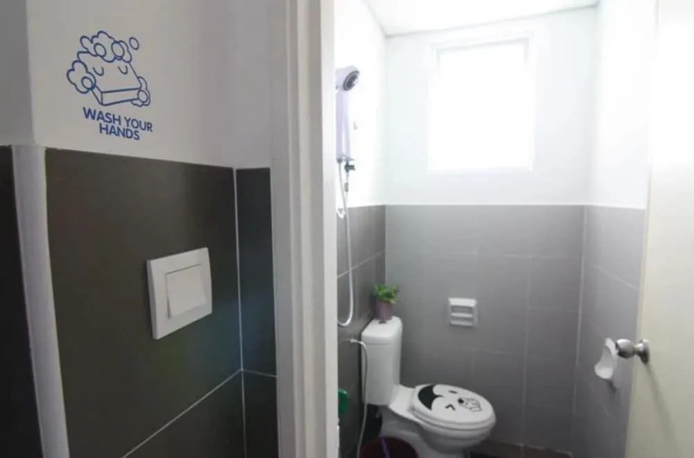 Warm Blanket Hotel - Hostel