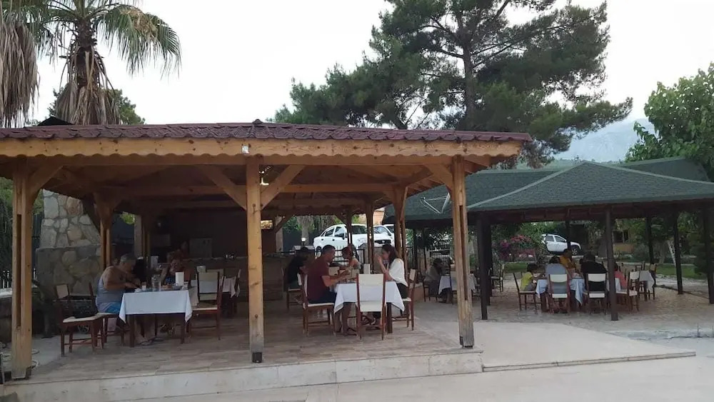 Oranj Ranch Hotel