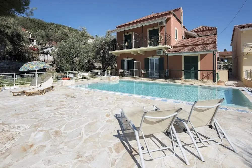 Marika Apartments & Annexe