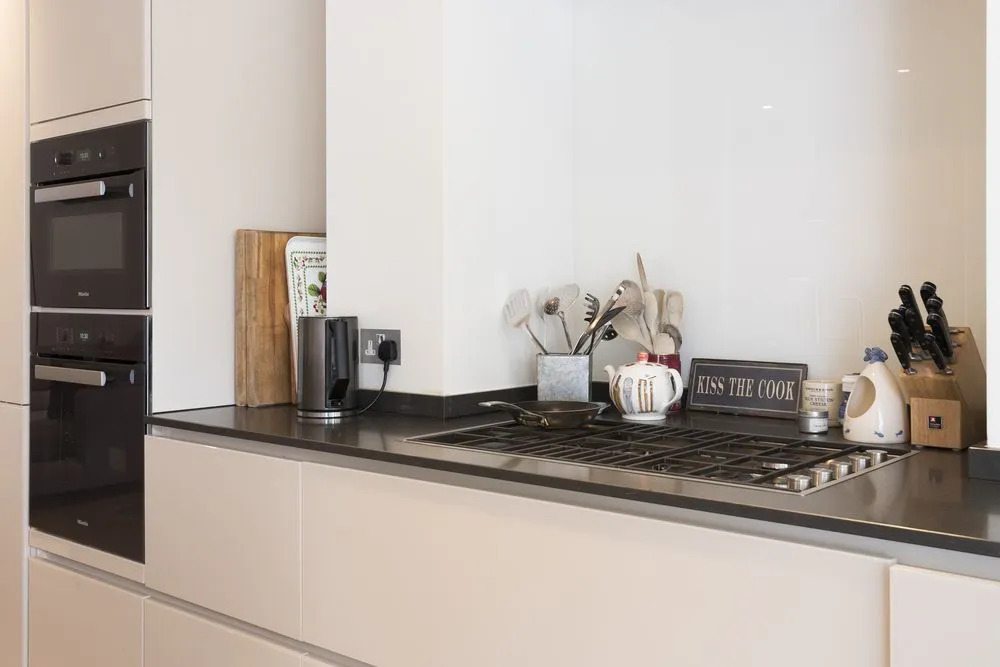 Luxurious Highbury Mansion with Beautiful Garden