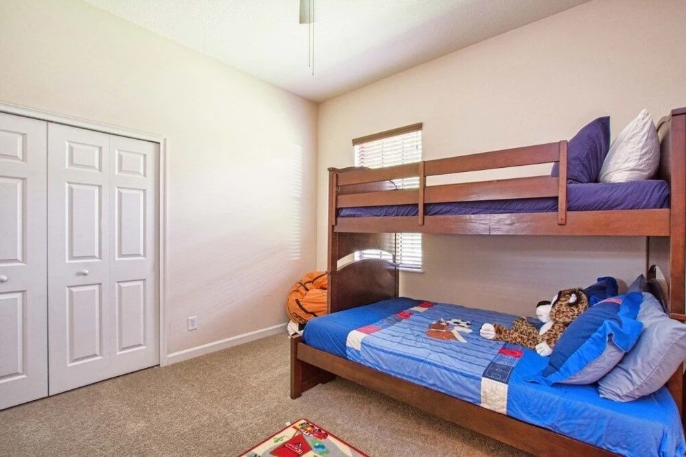 Private Oasis With Pool & Spa- 3400clr 4 Bedroom Home by RedAwning