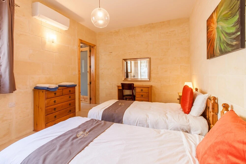 Naduri, Beautiful Gozitan Villa plus Pool - Happy Rentals
