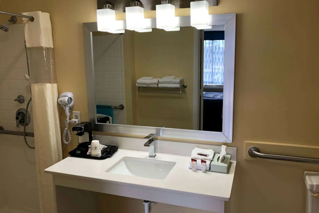 Days Inn by Wyndham Cape Carteret