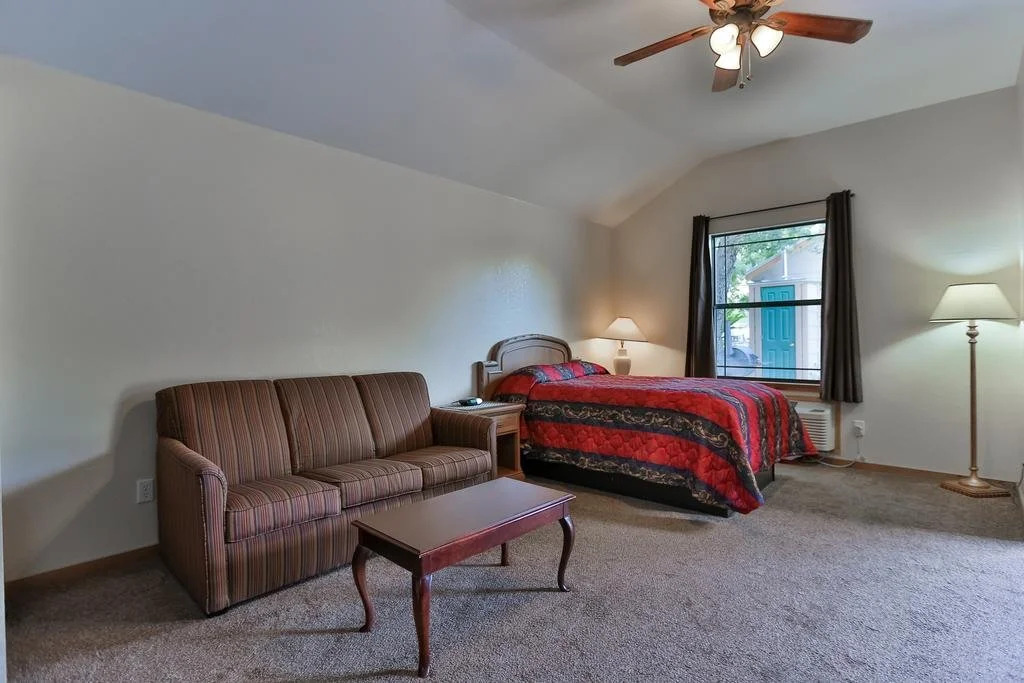 Brush Country Lodge