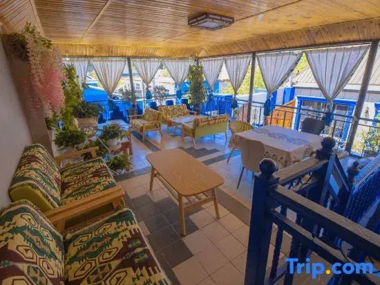 Yining Youjia Laike Homestay