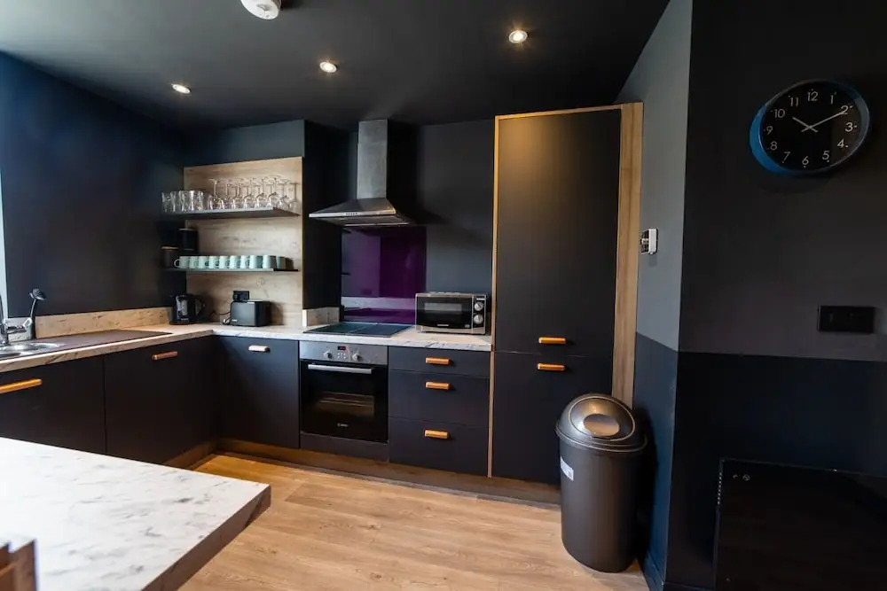 Hollywood Suite Sasco Apartments