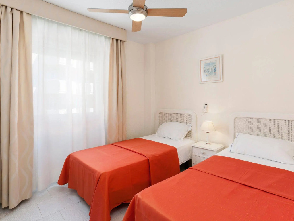 Crown Resorts Club Caronte