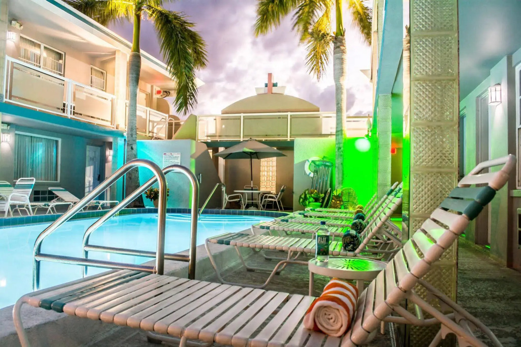 Camelot Beach Suites