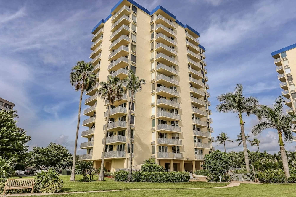 Estero Beach and Tennis 208A