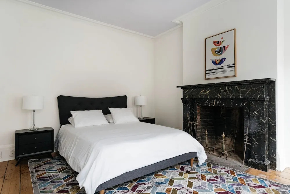 West Village 5BR Townhome & Private Yard