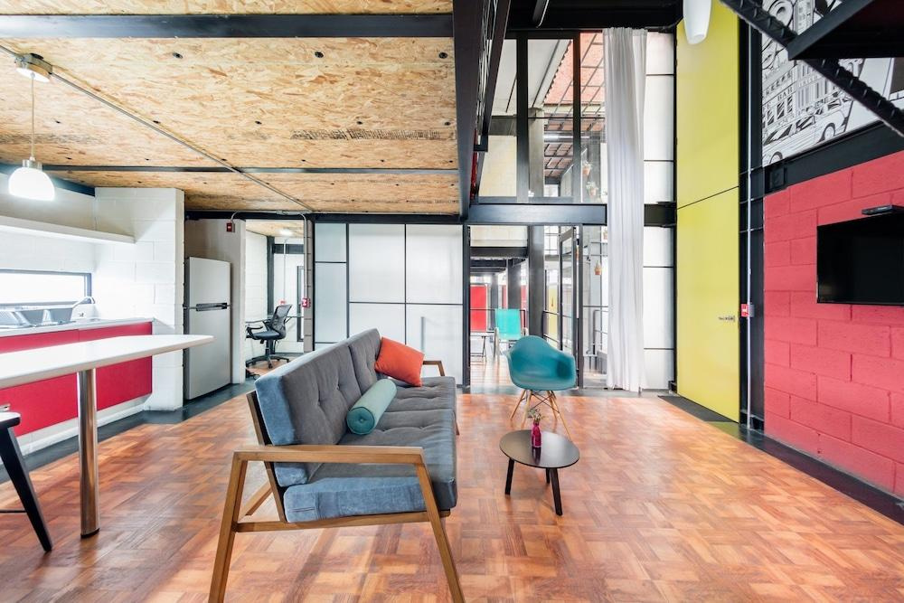 Cozy Loft with Balcony