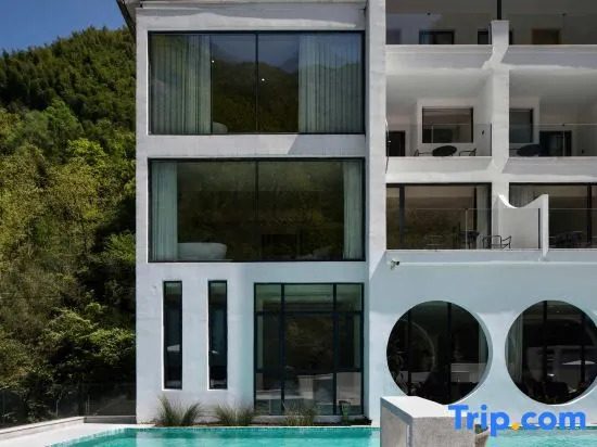 Jishe Light Luxury Family Holiday Homestay