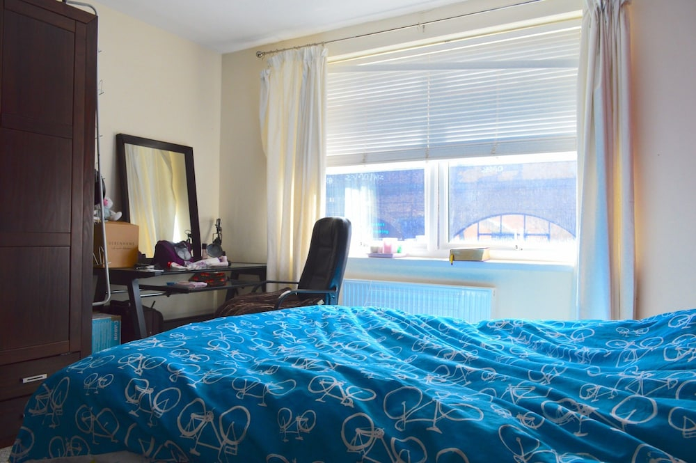 Spacious 2 Bedroom House in South Bermondsey