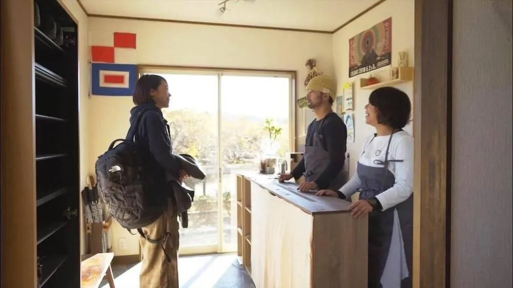 Guesthouse-Lahar- Hostel